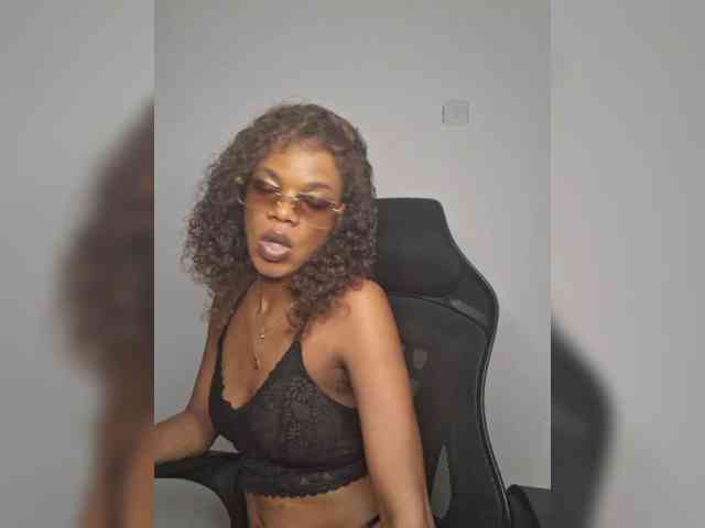 GlobeTrottieHottie1 webcam