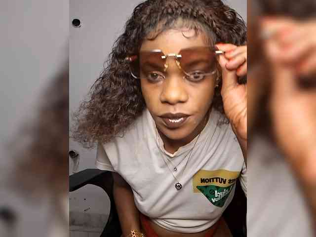 GlobeTrottieHottie1 webcam