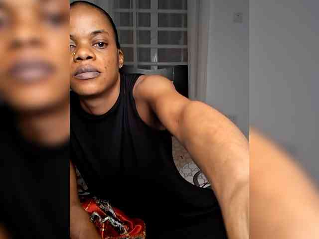 GlobeTrottieHottie1 webcam