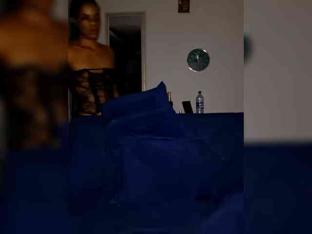 GlobeTrottieHottie1 webcam