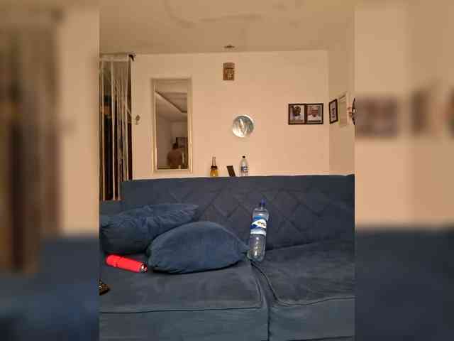 GlobeTrottieHottie1 webcam