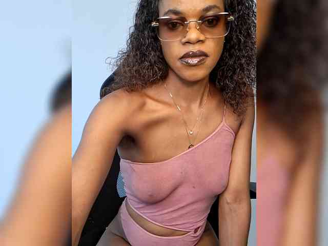 GlobeTrottieHottie1 webcam