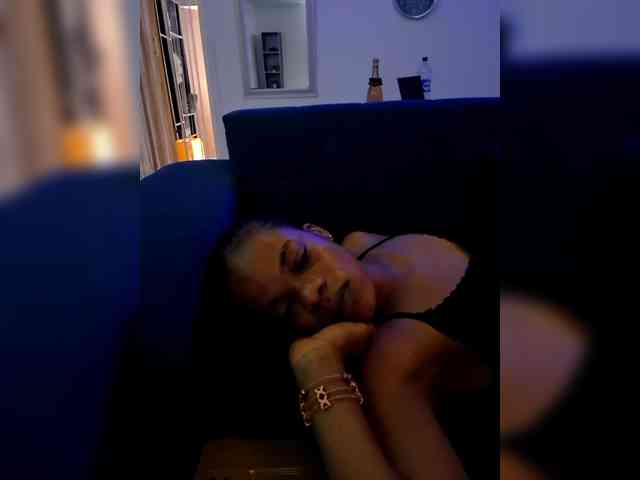 GlobeTrottieHottie1 webcam