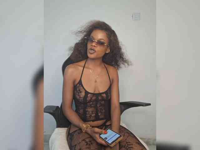 GlobeTrottieHottie1 webcam