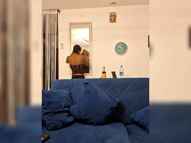 GlobeTrottieHottie1 webcam