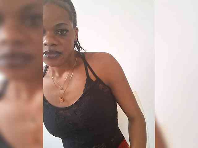 GlobeTrottieHottie1 webcam