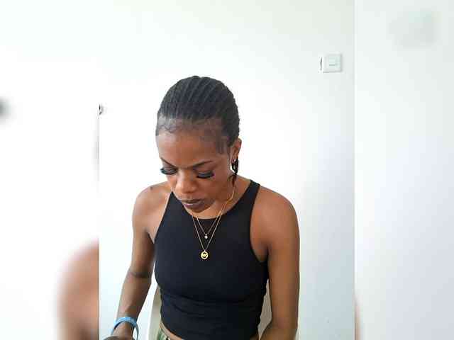 GlobeTrottieHottie1 webcam