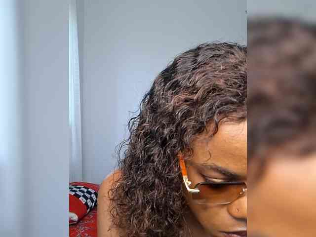 GlobeTrottieHottie1 webcam