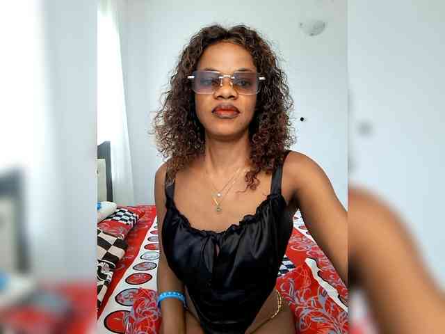 GlobeTrottieHottie1 webcam