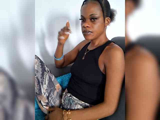 GlobeTrottieHottie1 webcam