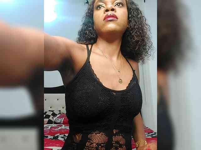 GlobeTrottieHottie1 webcam