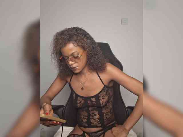 GlobeTrottieHottie1 webcam