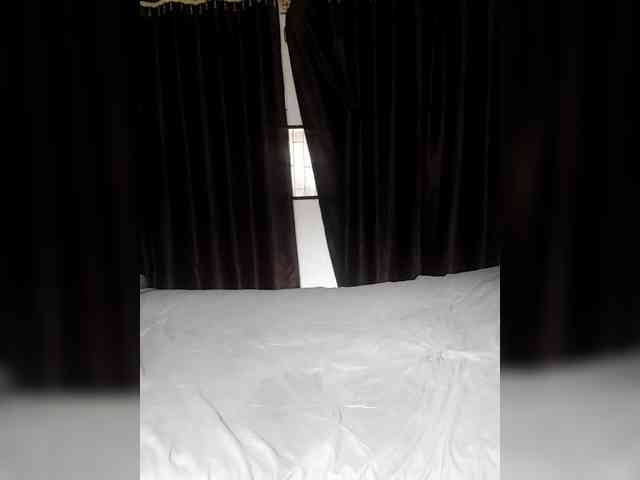 GlobeTrottieHottie1 webcam