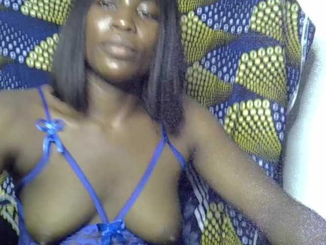 Cherryredcunt – webcam model profile photo