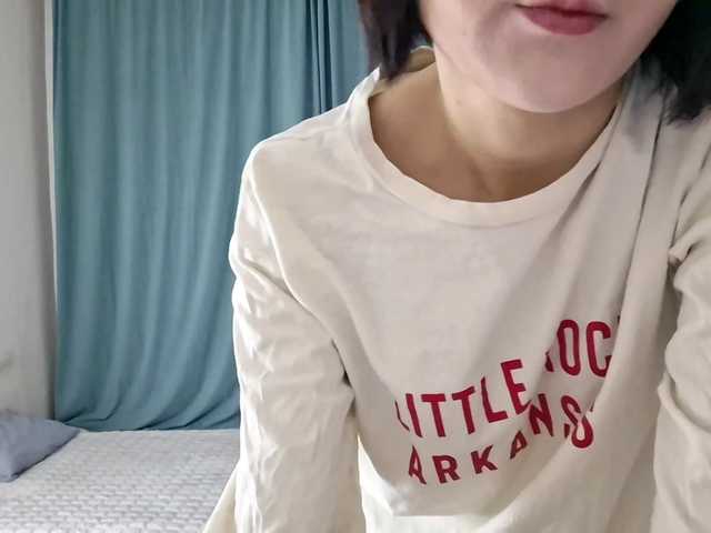 AraPfieffer's BongaCams show and profile