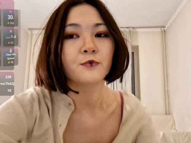 AraPfieffer's BongaCams show and profile