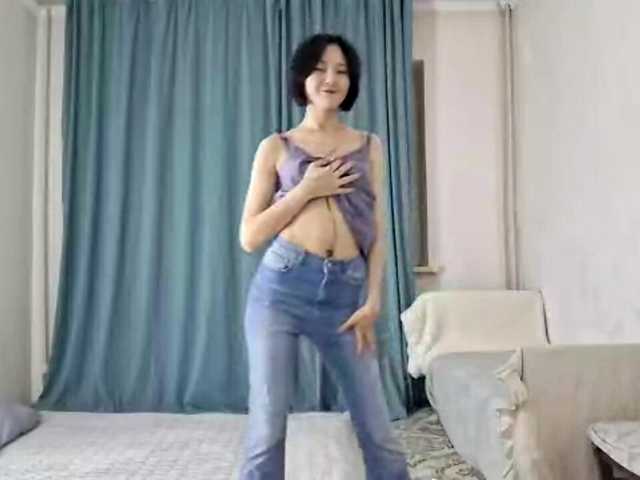 AraPfieffer's BongaCams show and profile