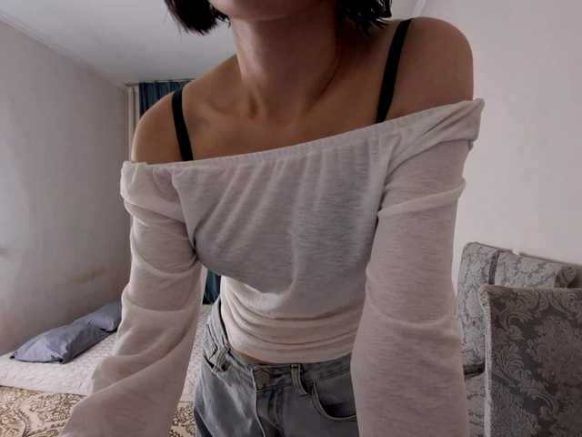 AraPfieffer's BongaCams show and profile