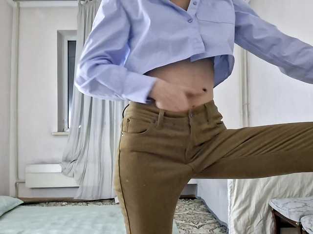 AraPfieffer's BongaCams show and profile