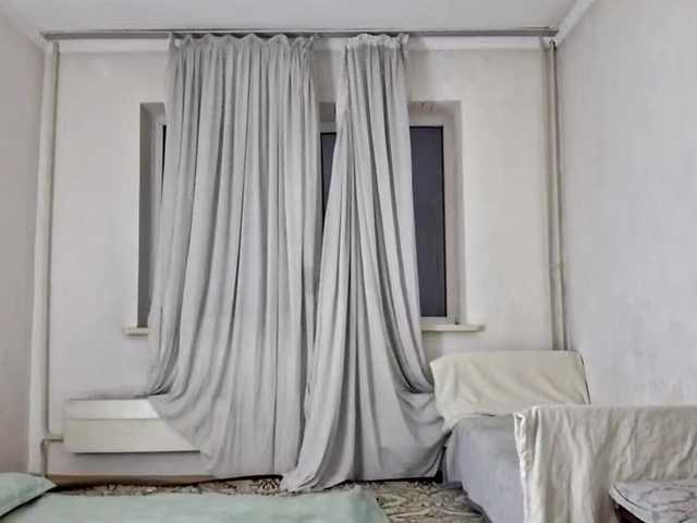 AraPfieffer's BongaCams show and profile