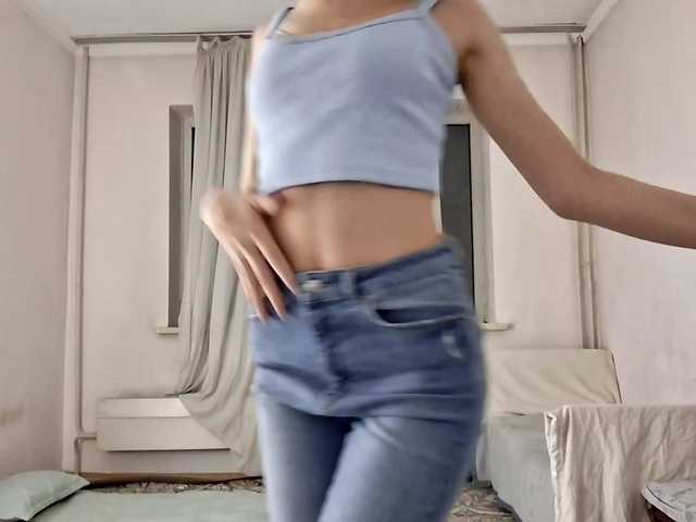 AraPfieffer's BongaCams show and profile