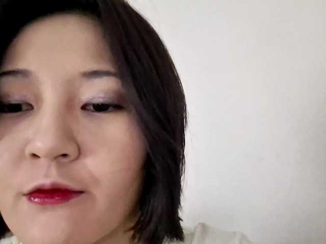 AraPfieffer's BongaCams show and profile