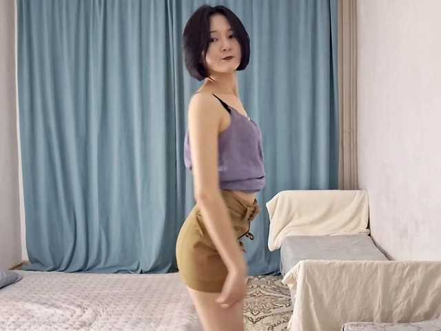 AraPfieffer's BongaCams show and profile