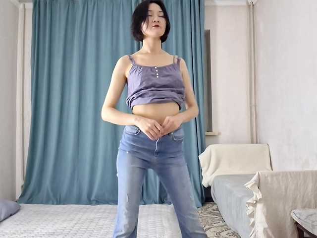 AraPfieffer's BongaCams show and profile