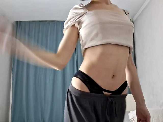 AraPfieffer's BongaCams show and profile