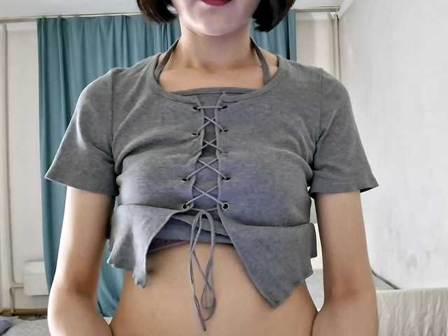 AraPfieffer's BongaCams show and profile