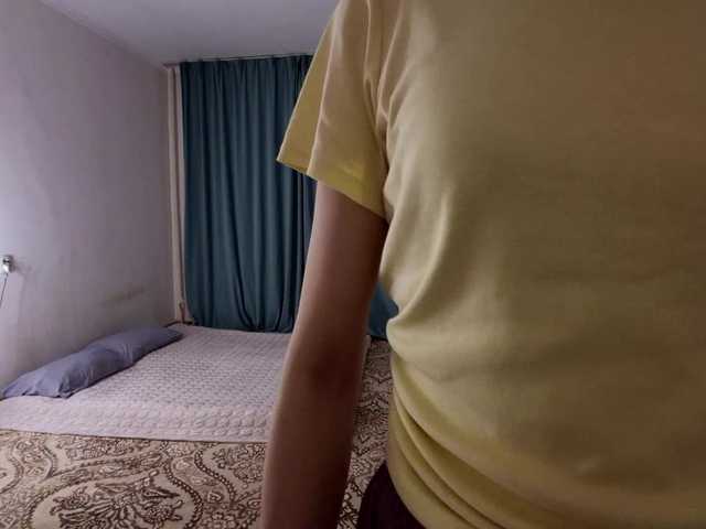 AraPfieffer's BongaCams show and profile