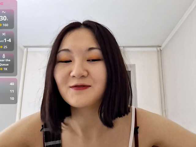 AraPfieffer's BongaCams show and profile