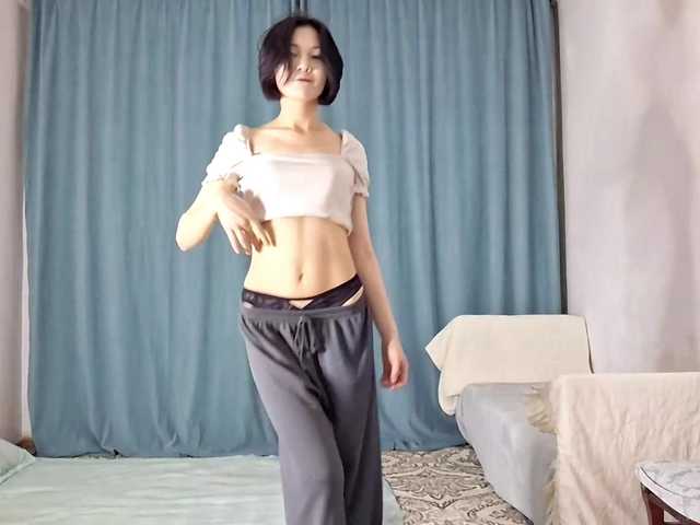 AraPfieffer's BongaCams show and profile