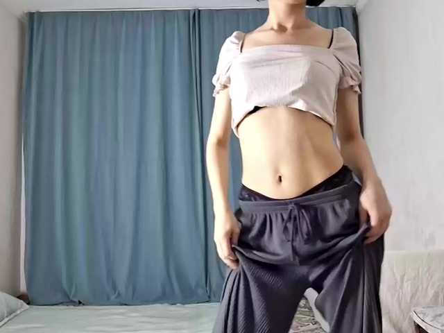 AraPfieffer's BongaCams show and profile