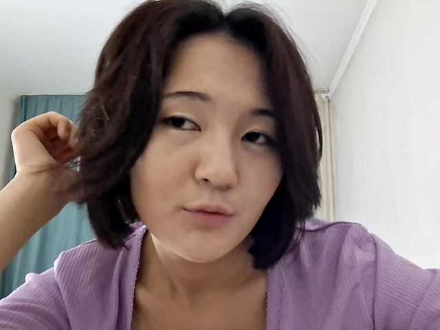 AraPfieffer's BongaCams show and profile