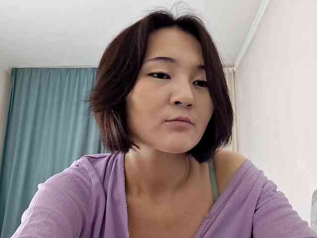 UrSweetieLeigh webcam