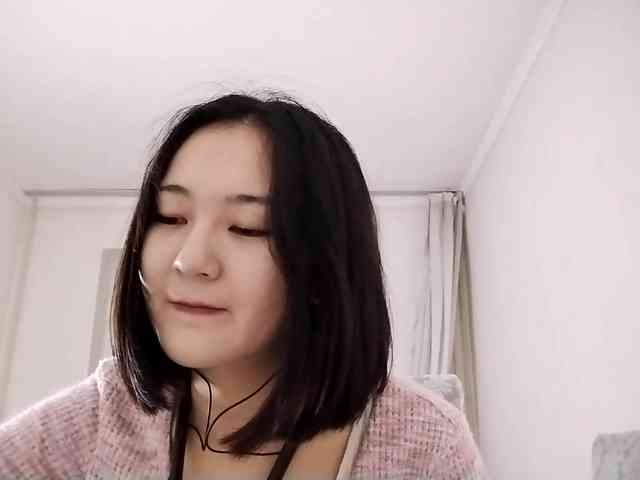 UrSweetieLeigh webcam