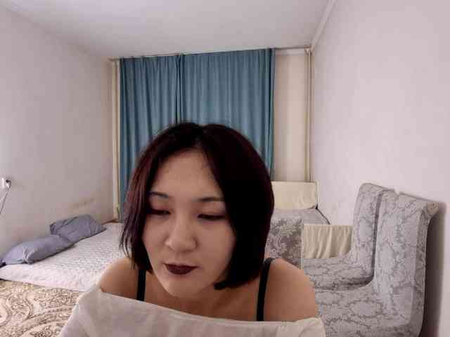 UrSweetieLeigh webcam