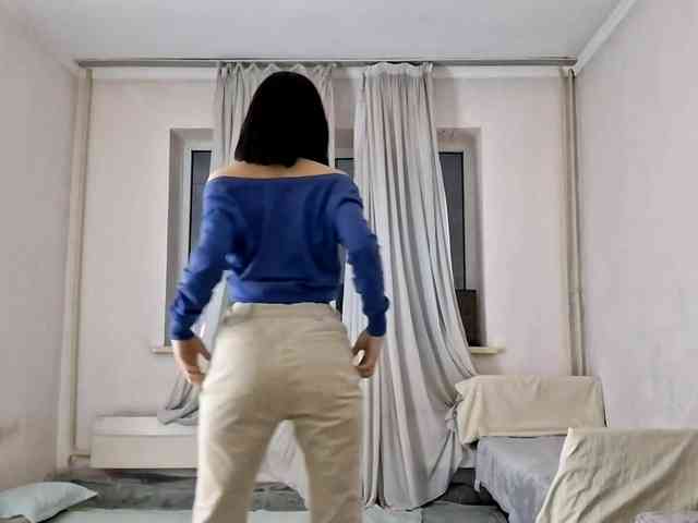 UrSweetieLeigh webcam