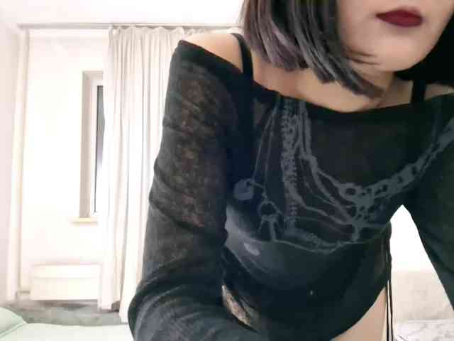 UrSweetieLeigh webcam