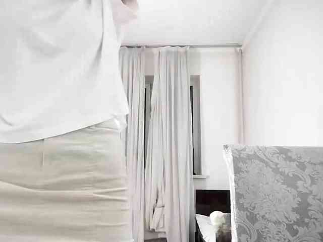 UrSweetieLeigh webcam