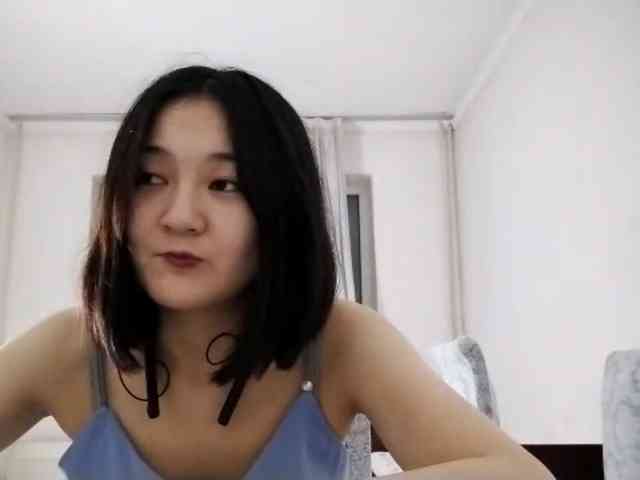UrSweetieLeigh webcam