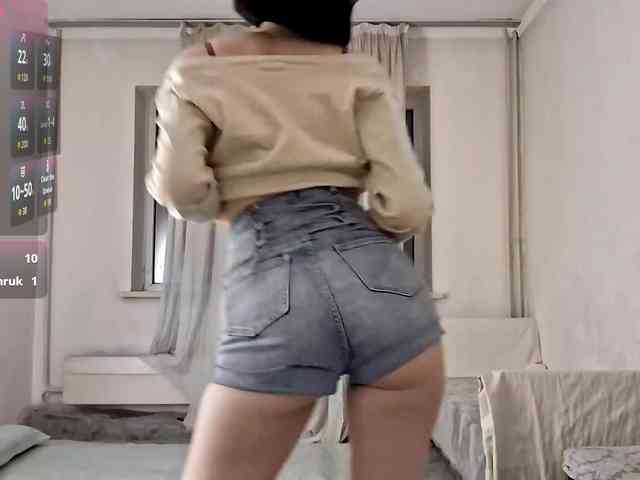 UrSweetieLeigh webcam