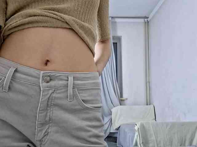 UrSweetieLeigh webcam