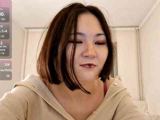 UrSweetieLeigh webcam