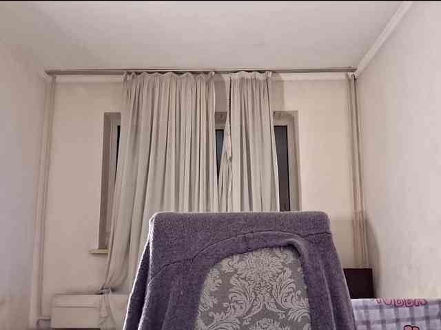 UrSweetieLeigh webcam