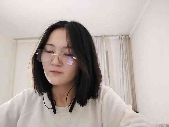UrSweetieLeigh webcam