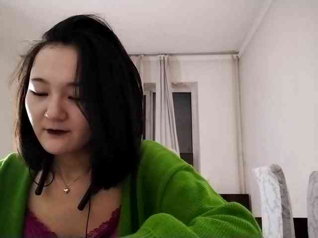 UrSweetieLeigh webcam