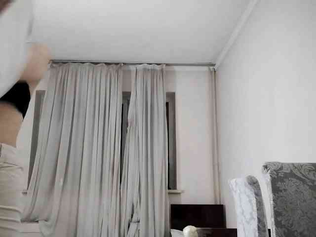 UrSweetieLeigh webcam