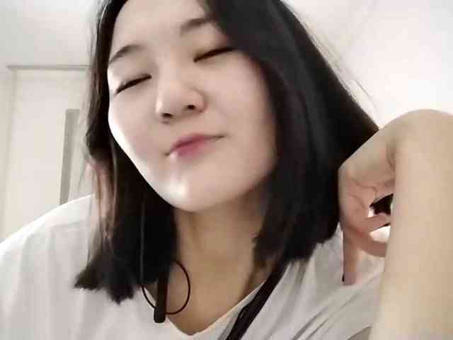 UrSweetieLeigh webcam